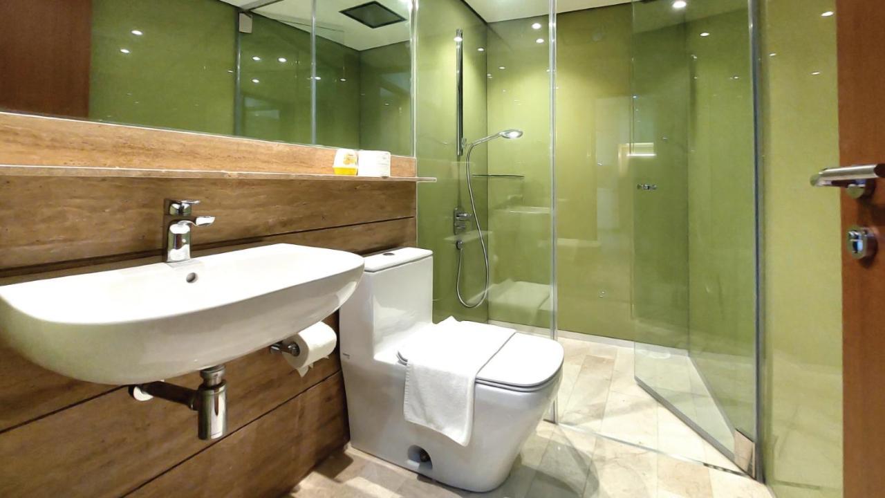 Private Room At Sky Suites Klcc By Irent365 Kuala Lumpur Kültér fotó